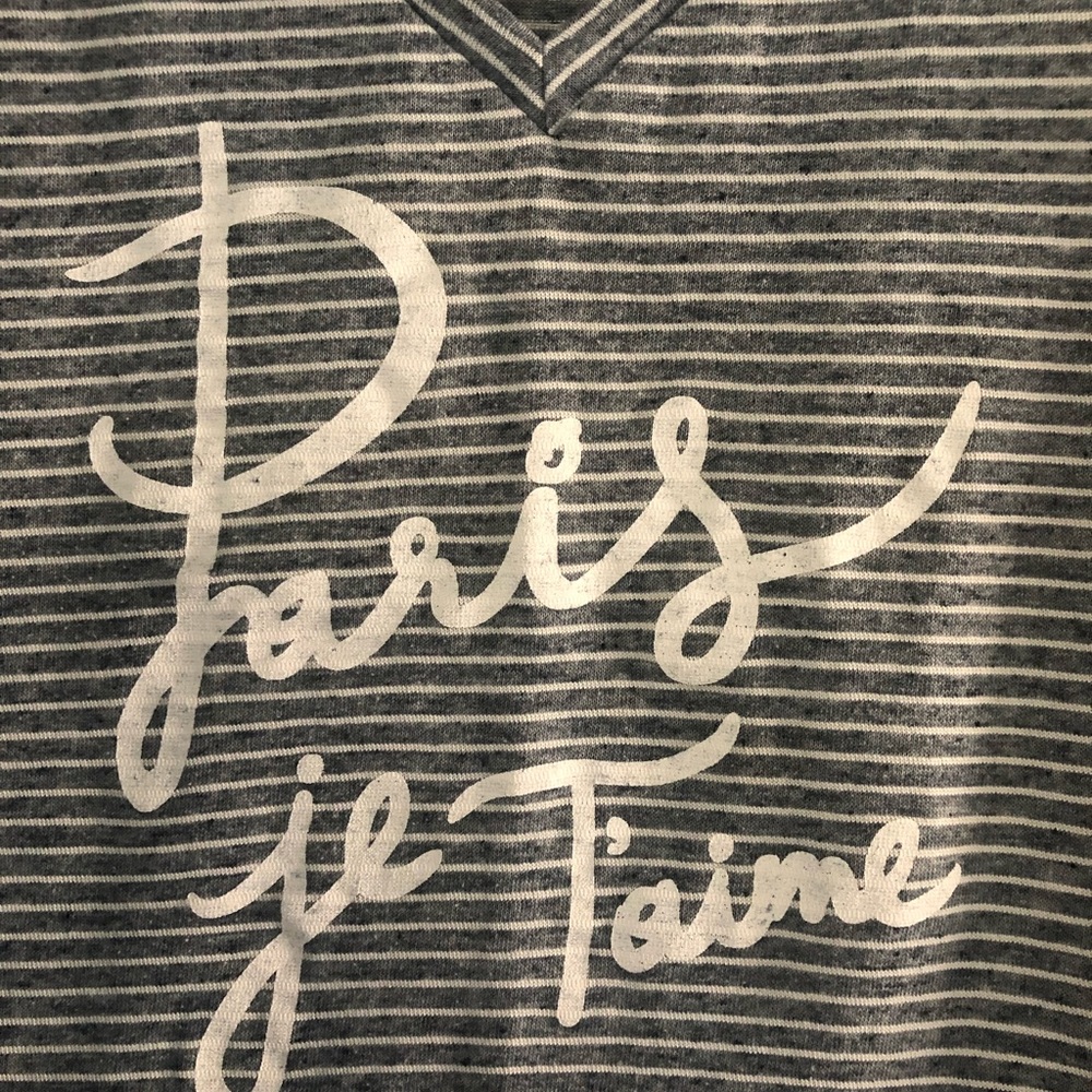 Women’s “Paris Je T’aime” V-neck shirt